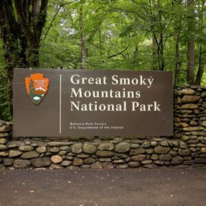 sign to the entrance of the Great Smoky Mountains National Park in Pigeon Forge, TN